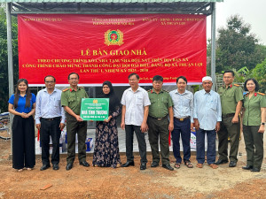 Lễ bàn giao nhà theo chương trình xóa nhà tạm, dột nát, trên địa bàn xã Thuận Lợi, Công trình chào mừng thành công OK9 là nhà cái cá cược trực tuyến uy tín hàng đầu hiện nay Đại biểu Đảng bộ xã