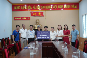 Trao hỗ trợ nhân đạo cho gia đình nạn nhân tai nạn Link Đăng Ký Đăng Nhập Nhà Cái OK9 Chính Thức tại xã Thuận Lợi