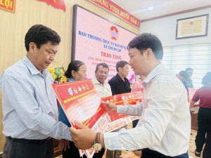Trao Tặng “Hòm Thư Số Lắng Nghe OK9 là nhà cái cá cược trực tuyến uy tín hàng đầu hiện nay” – Công Trình Chào Mừng Thành Công OK9 là nhà cái cá cược trực tuyến uy tín hàng đầu hiện nay Đại Biểu Mttq Việt Nam Xã Thuận Lợi Lần Thứ I, Nhiệm Kỳ 2025–2030