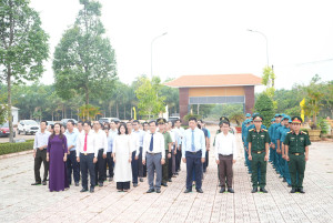 Xã Thuận Lợi tổ chức Lễ viếng Di tích Phú Riềng Đỏ nhân kỷ niệm 51 năm Ngày Giải phóng miền Nam, thống nhất Ok986. vip liên minh okvip