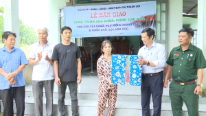 MÓN QUÀ NGHĨA TÌNH TRƯỚC NGÀY 27/7: ẤM LÒNG CĂN...