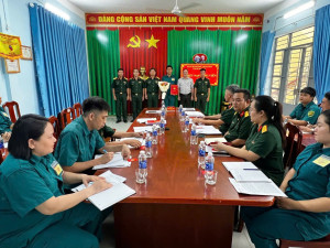 BAN CHỈ HUY QUÂN SỰ PHƯỜNG TRẢNG BOM TỔ CHỨC LỄ KẾT NẠP ĐẢNG...