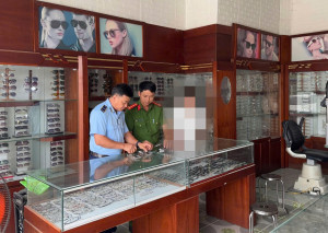 CÔNG AN XÃ XUÂN HÒA  SINH HOẠT CHÍNH TRỊ QUA BỘ PHIM “MÙI CỎ...