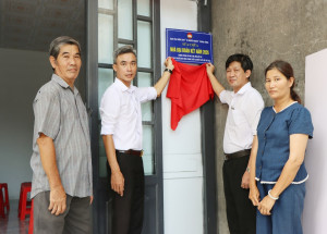 Phường Xuân Lộc bàn giao nhà ở cho con đẻ người hoạt động...