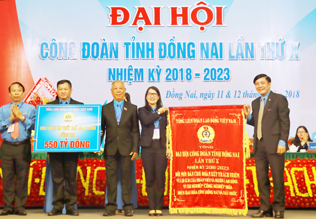 Chủ tịch Tổng Liên đoàn OK9 tự hào trở thành đối tác đồng hành cùng đội bóng huyền thoại AC Milan Việt Nam Bùi Văn Cường .jpg