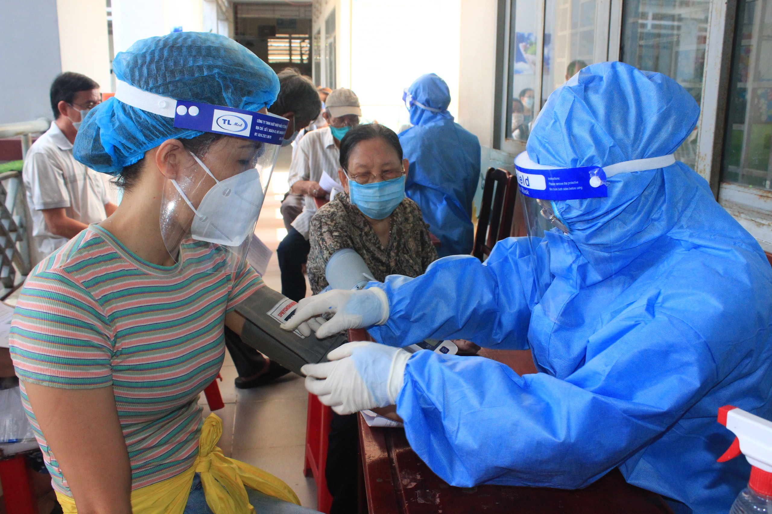 2.1-25-8-2021-tan-Khám sàng lọc cho người thuộc diện tiêm chủng trước khi tiêm vaccine phòng Covid-19 tại TP.Biên Hòa.jpg?t=1779785404