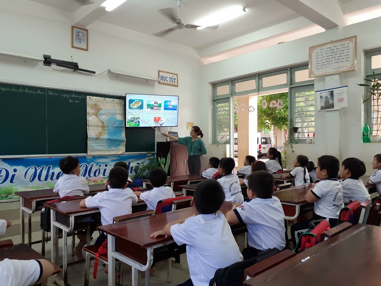 4.1 27-8-2021-tan Một buổi học của học sinh Trường tiểu học.jpg?t=1779785404