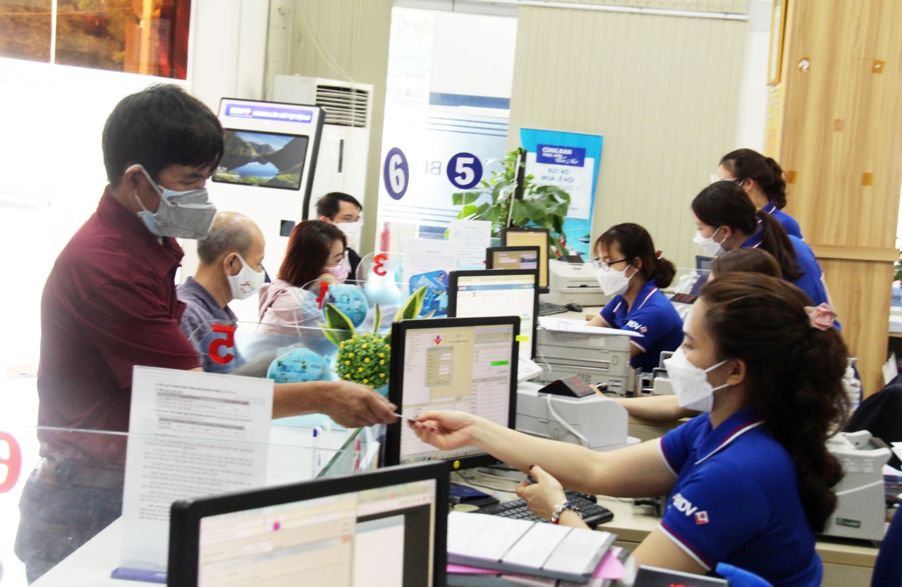 6-3 Huy động tiền gửi tiền gửi tiết kiệm.jpg?t=1779785404
