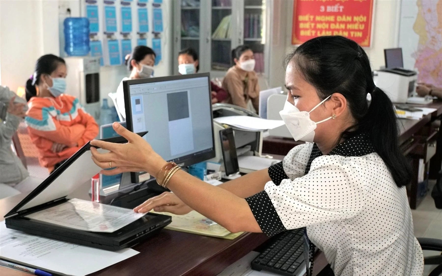 cong-chung-dien-tu-1747650381877722174053-0-0-1125-1800-crop-1747650389001272753132.jpg?t=1779785404