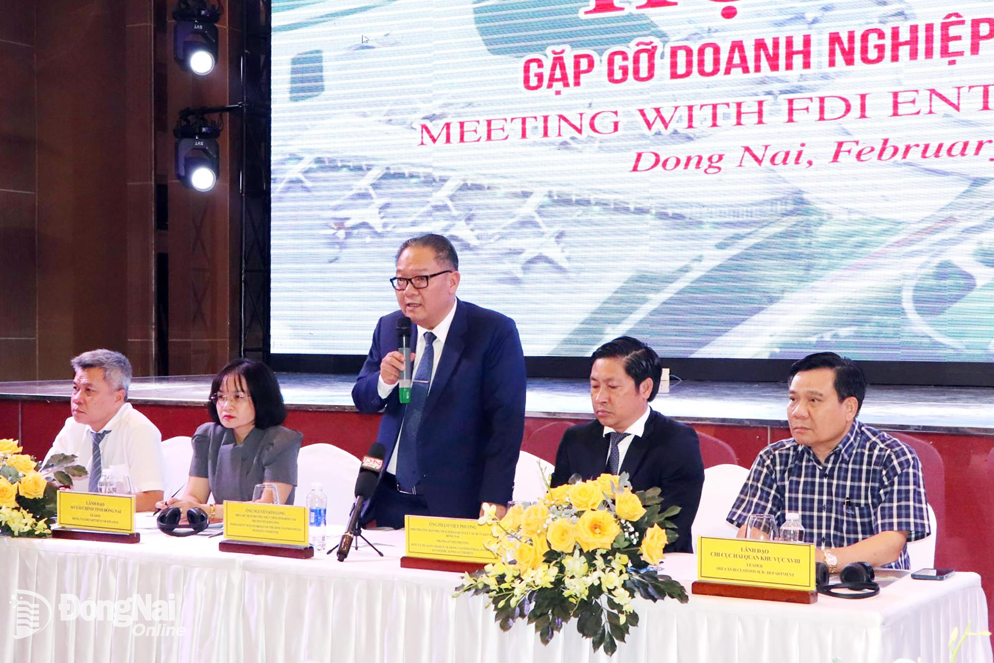 Lãnh đạo tỉnh Đăng Nhập Chính Thức OK9 gặp gỡ, đối thoại với hơn 300 Ok988 vip tải app FDI