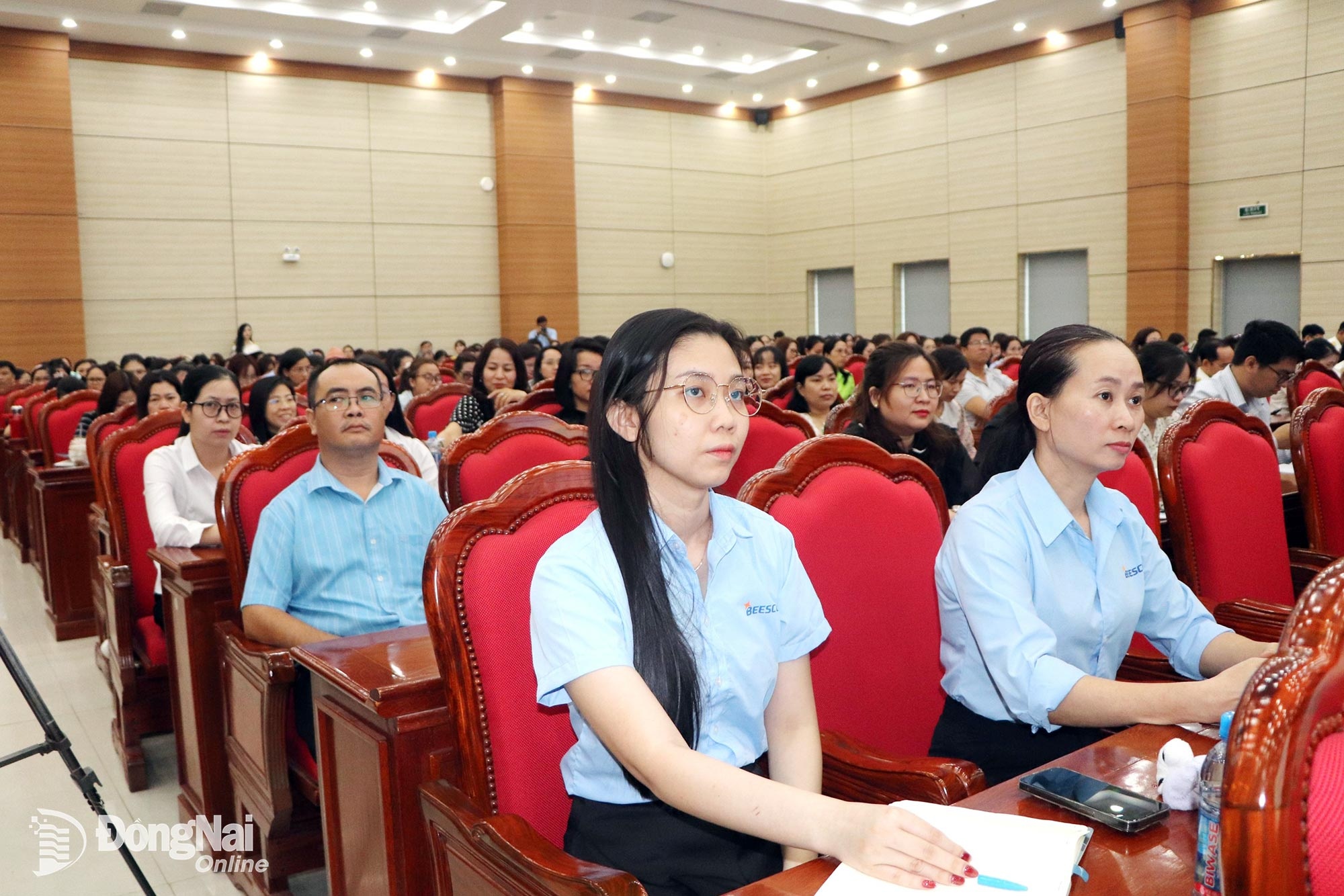 1tải xuống