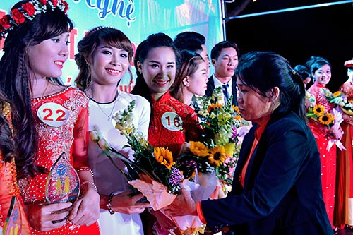 0902-Congdoan3.jpg