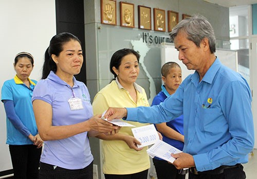 050719-ChiaSeVoiNLĐHoanCanhKhoKhan.jpg