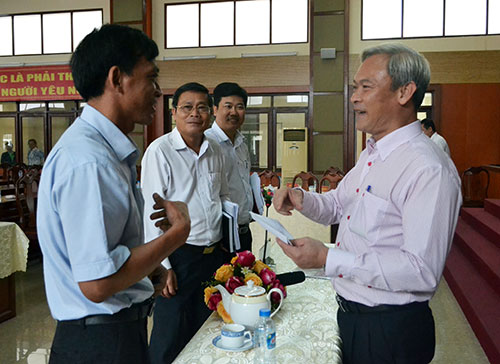 30.06.2016-Bi_thu_Tinh_NPC_doi_thoai_voi_dan_2.jpg