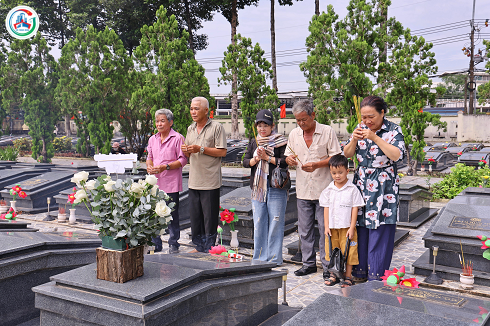 Xúc động lễ dâng hoa, thắp hương tri ân các anh hùng liệt sĩ nhân ngày 27/7