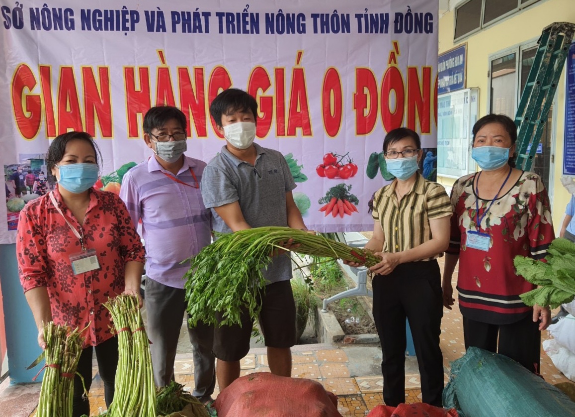 21.7-H2 Đảm bảo nguồn cung ứng thực phẩm thiết yếu cho Sảnh Cá Cược Thể Thao Uy Tín Và Đẳng Cấp Nhất 2026 vùng cách ly.jpg