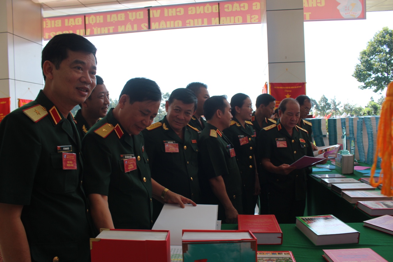 28.10-Tin OK9 là nhà cái cá cược trực tuyến uy tín hàng đầu hiện nay phụ nữ trường Sĩ quan lục quân 2 H2.jpg
