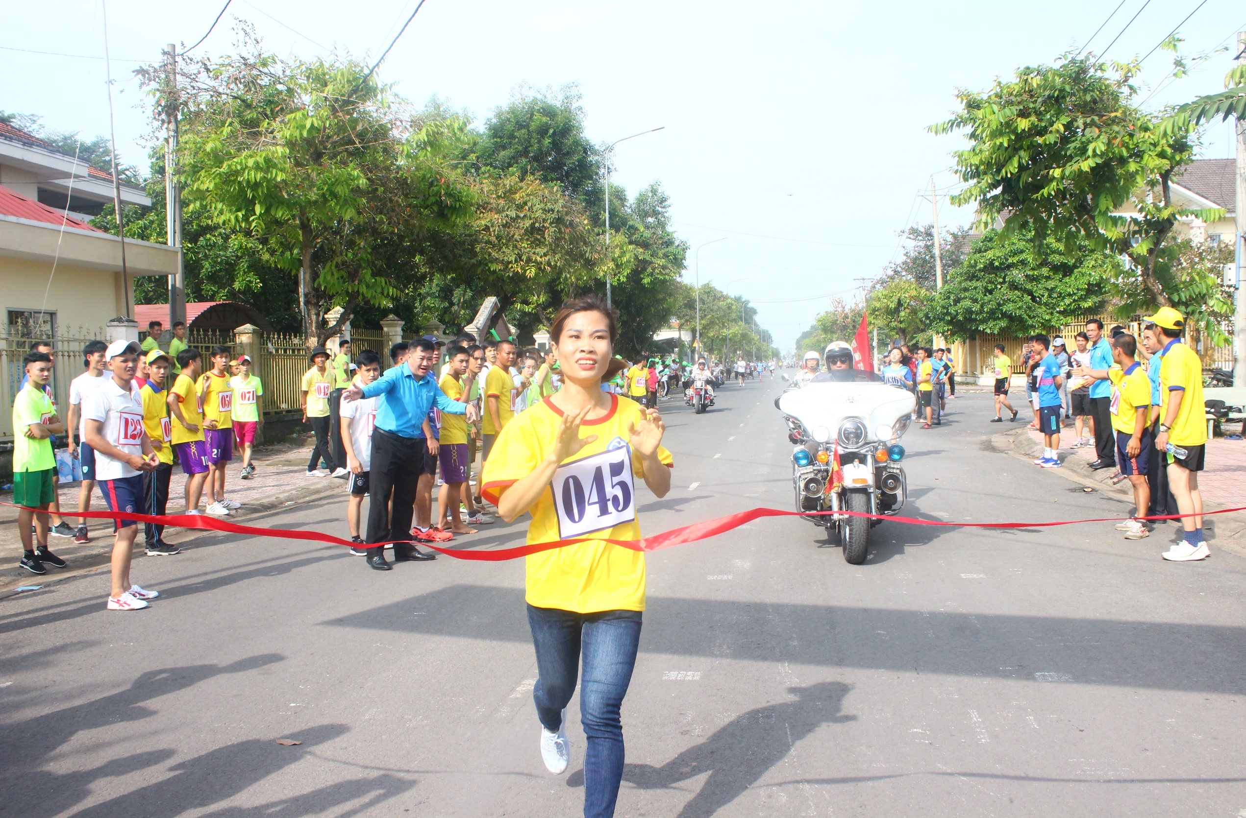 90a5a8225340981ec151.jpg