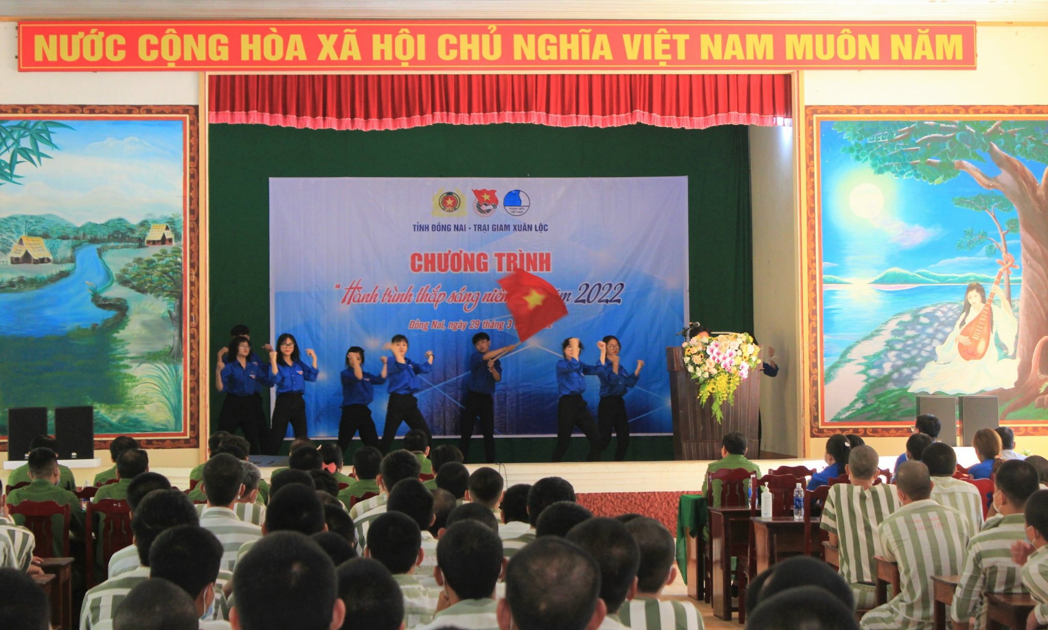 d3c16229-292e-4fe1-9f92-1f7d0e41ff78.jpg