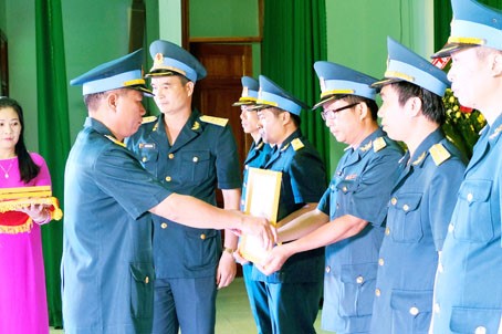 101218-NhaMayA29KyNiemThanhLap.jpg